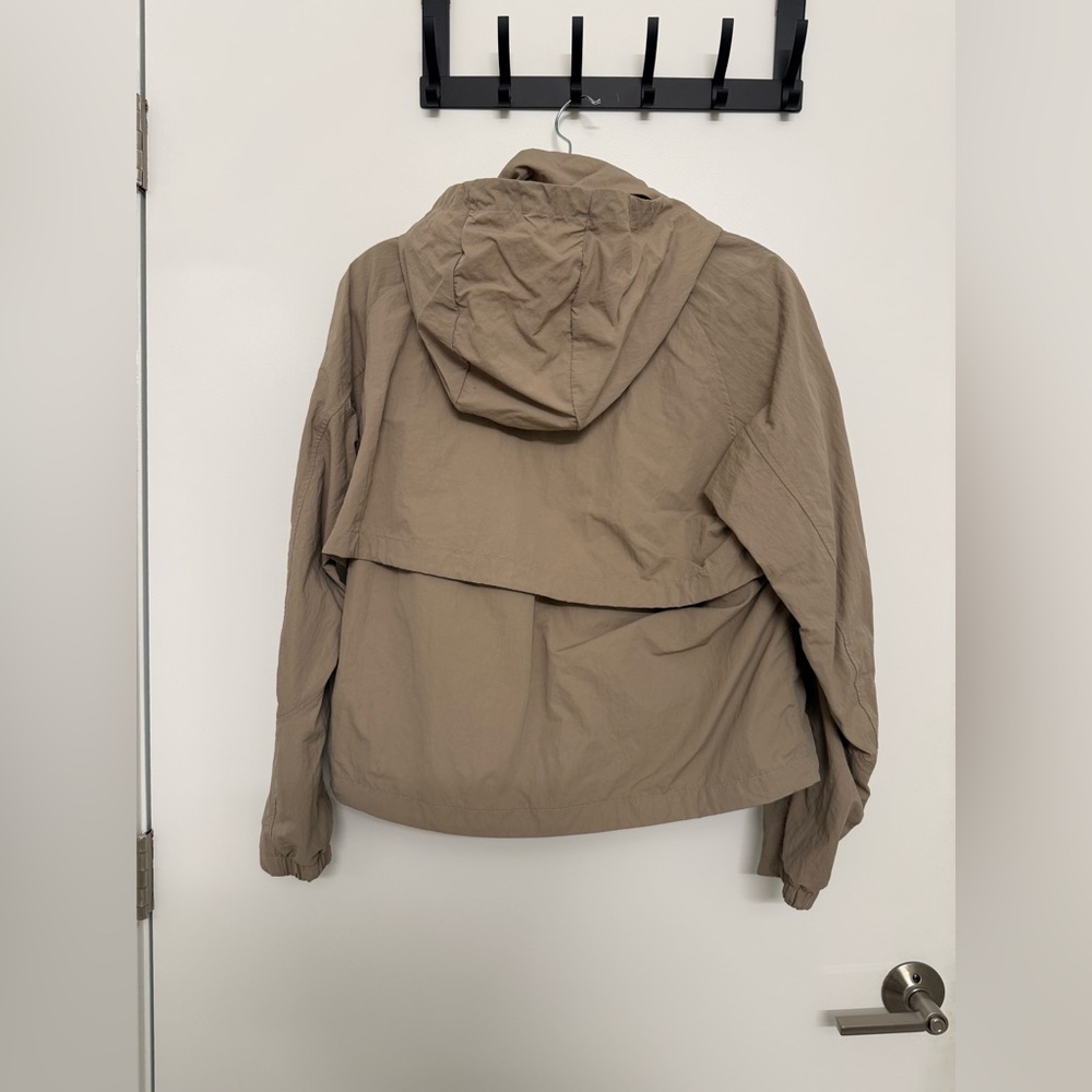 Lululemon always effortless jacket in sheer oak - Picture 4 of 4